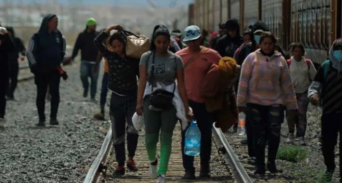 No tratar a los migrantes como criminales No tratar a los migrantes como criminales