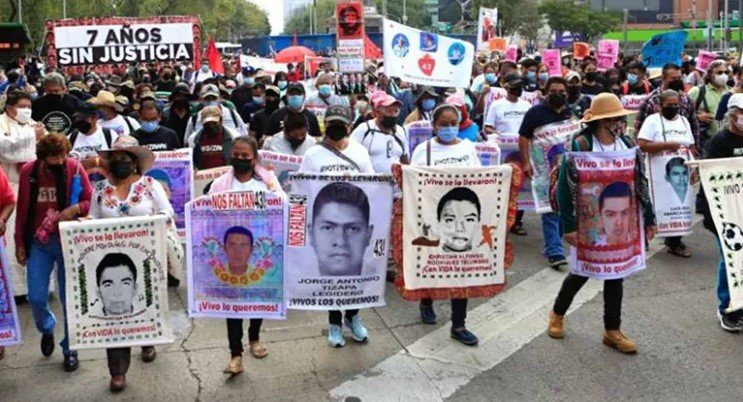 Giran 16 órdenes de aprehensión contra militares por caso Ayotzinapa Giran 16 órdenes de aprehensión contra militares por caso Ayotzinapa