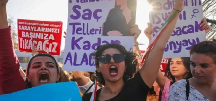 Intenta Irán sofocar protestas feministas