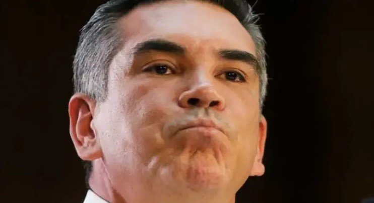 Frente Amplio, a un punto de Morena Frente Amplio, a un punto de Morena