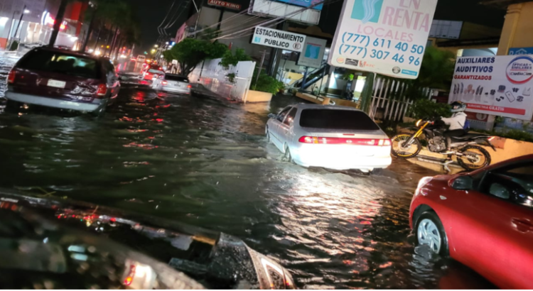 Encharcamientos por lluvias en Cuernavaca son debido a basura que arroja ciudadanía en alcantarillas