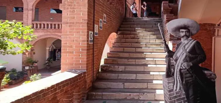 Analizan demoler torre en ex-cuartel de Emiliano Zapata en Cuernavaca Analizan demoler torre en ex-cuartel de Emiliano Zapata en Cuernavaca