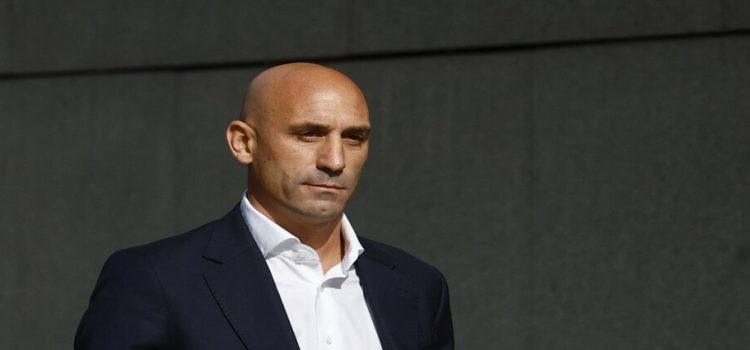 La FIFA confirma la inhabilitación de Luis Rubiales