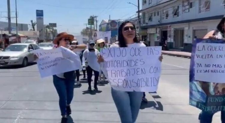 Habitantes marchan por joven desaparecida en Cuernavaca