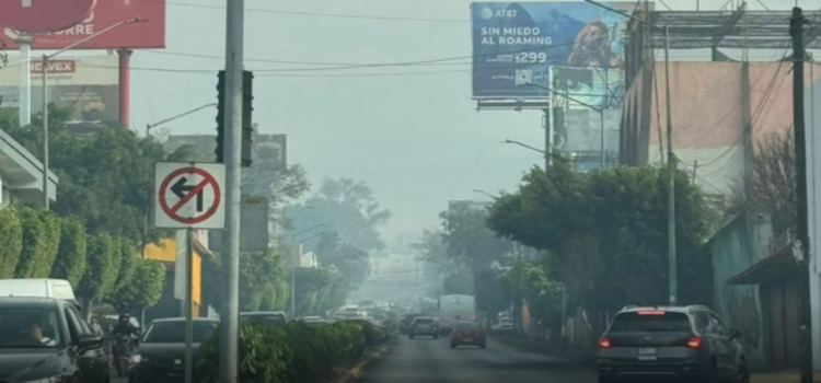 Incontrolables los Incendios forestales en Cuernavaca; el aire luce contaminado