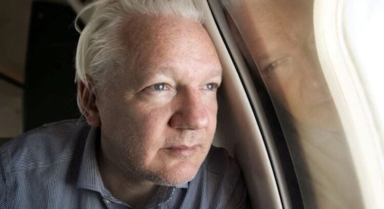 Julian Assange sale de prisión tras alcanzar un acuerdo con Estados Unidos