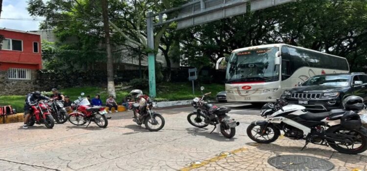 Motociclistas protestan por operativo contra motos irregulares en Cuernavaca