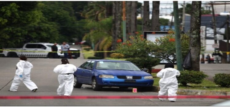 Población de Cuernavaca reclama por inseguridad y baches en la entidad