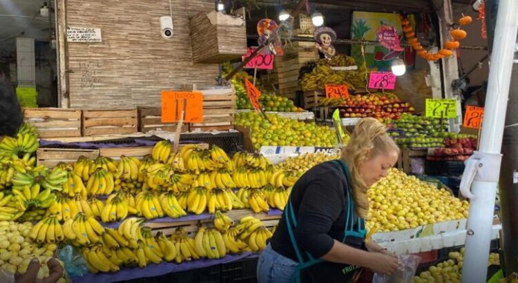 Mercado ALM de Cuernavaca mantiene precios estables en verduras, pollo y abarrotes