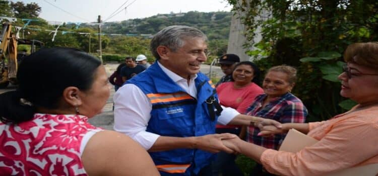 Ayuntamiento de Cuernavaca rehabilita línea de agua potable