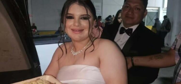 Novios reparten banquete de bodas en un hospital público Novios reparten banquete de bodas en un hospital público