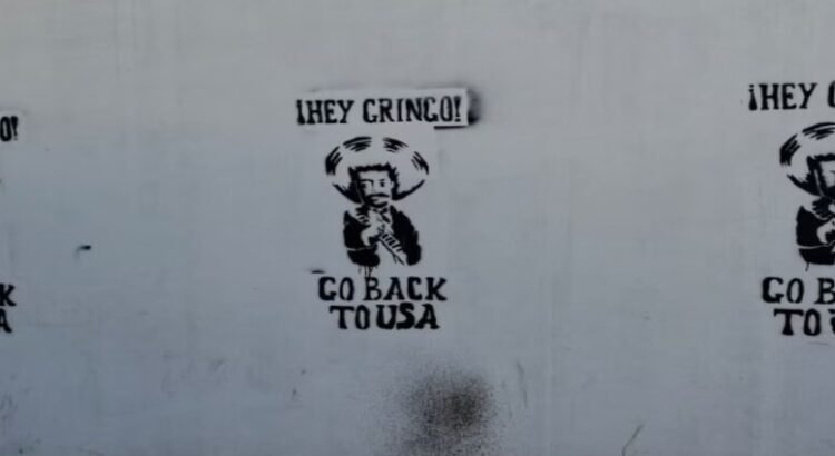 Pintan polémico graffiti en barda en Cuernavaca; pide que gringos se regresen a USA