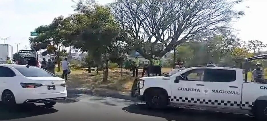 Encuentran cadáver calcinado en una coladera cerca del Paso Express en Cuernavaca