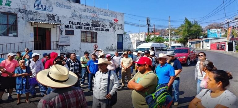 Campesinos exigen soluciones a CONAGUA en Cuernavaca
