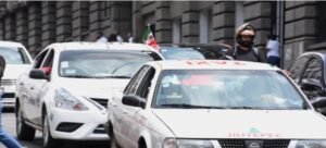 Taxistas de Cuernavaca solicitan financiamientos para renovar sus unidades