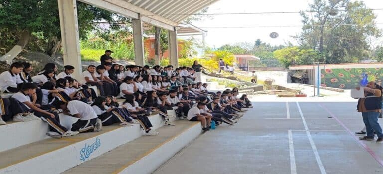 Impulsan desarrollo de adolescentes con platicas sobre prevención y bienestar en Cuernavaca