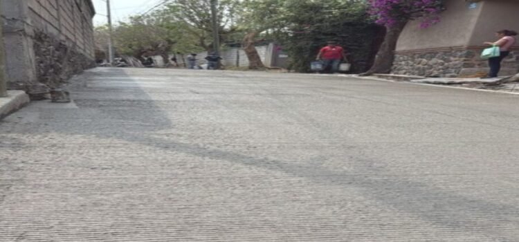 Ayuntamiento de Cuernavaca entrega materiales para Obra Publica