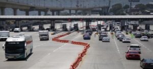 Huelguistas de CNTE toman casetas de México a Puebla, Querétaro y Cuernavaca