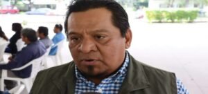 Denuncian peligro sanitario por basura acumulada frente a escuela de Cuernavaca