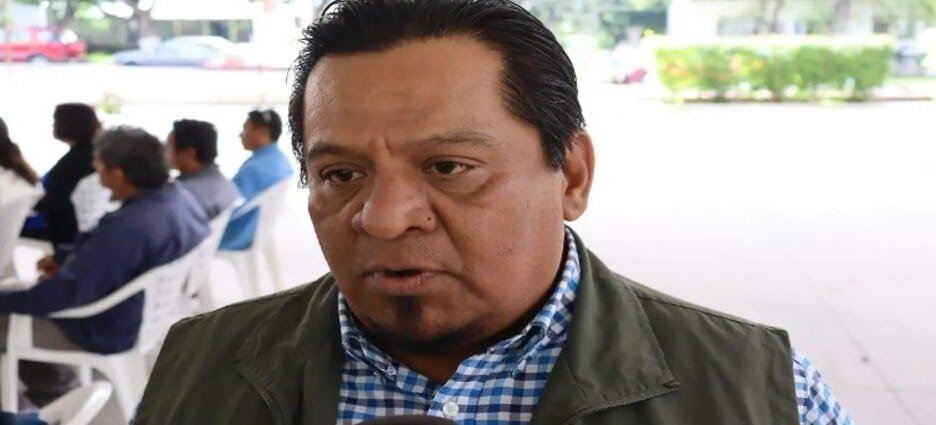 Denuncian peligro sanitario por basura acumulada frente a escuela de Cuernavaca