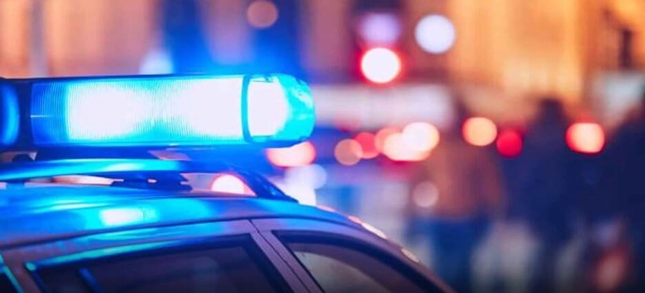 Roban auto a con lujo de violencia en la colonia Flores Magón de Cuernavaca