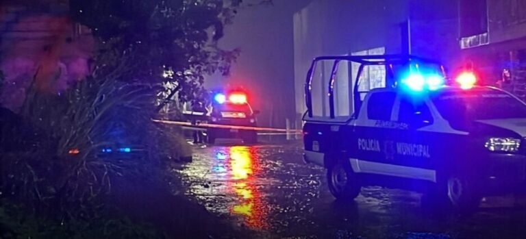 Encuentran cuerpo envuelto y con mensaje en Cuernavaca