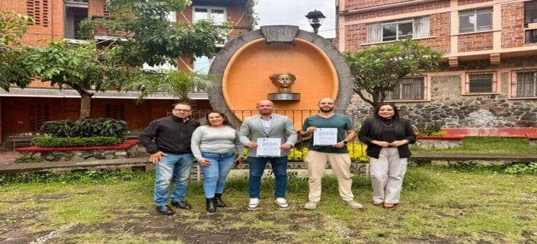 Rehabilitan Plaza María Bonita con apoyo ciudadano en Cuernavaca