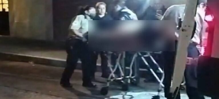 Familiares golpean a embarazada en el centro de Cuernavaca