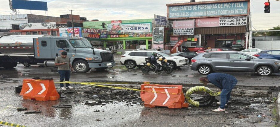 Ayuntamiento de Cuernavaca reemplazara rejilla pluvial en calle tizoc