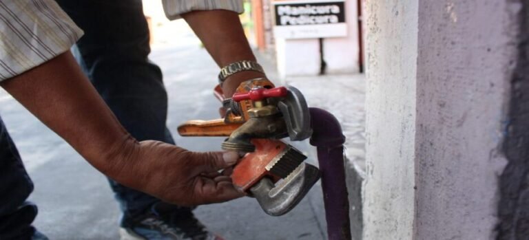 Sapac solicita regularizar más de 1,500 tomas clandestinas de agua en Cuernavaca