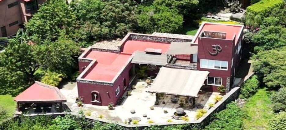 Protestan en casa de Fernández Noroña ubicada en Tepoztlán