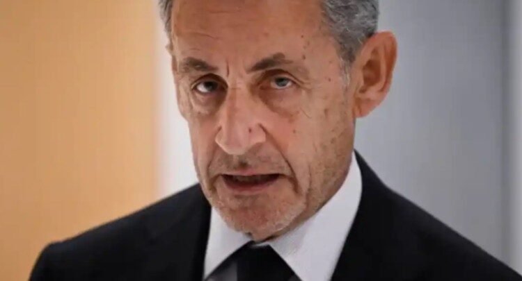 Condenan a Sarkozy a cinco años de prisión por corrupción Condenan a Sarkozy a cinco años de prisión por corrupción