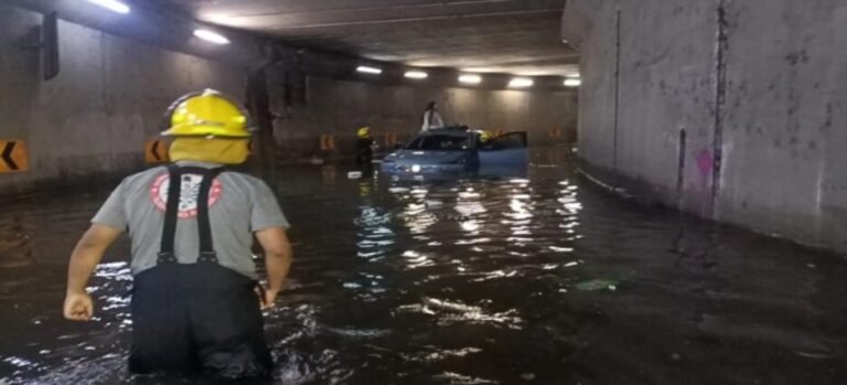 Atienden emergencias por lluvias en Cuernavaca