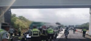 Choque de combi deja 6 heridos y una persona sin vida en Jojutla