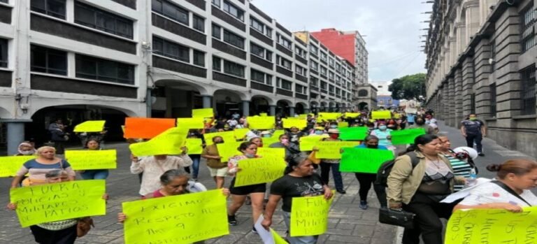 Habitantes exigen castigo a policía que presuntamente disparó contra joven en Cuernavaca