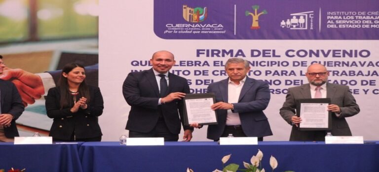 Gobierno de Morelos y Ayuntamiento de Cuernavaca firman convenio en beneficio de trabajadores municipales