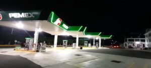 Asaltan gasolinera y restaurante en Cuernavaca