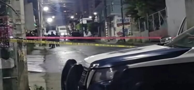 Balean a 2 personas en colonia Tulipanes de Cuernavaca Balean a 2 personas en colonia Tulipanes de Cuernavaca