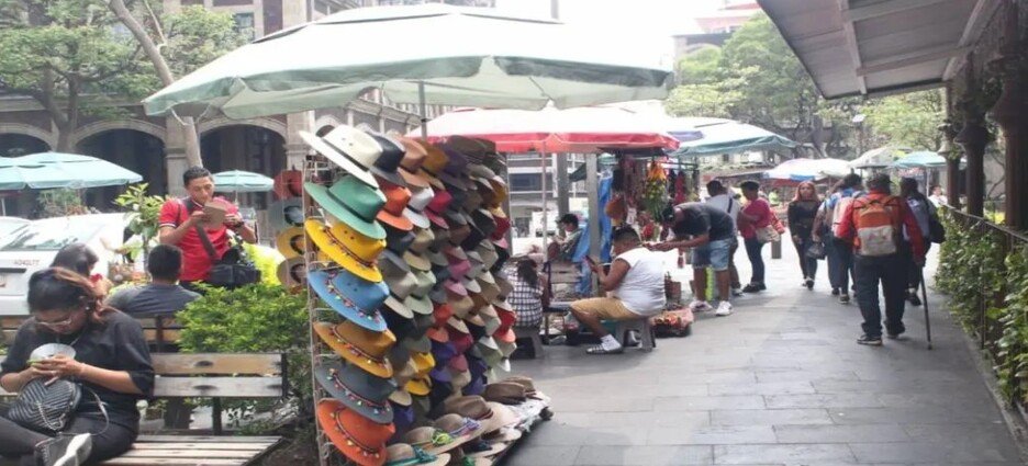 Negocios cierran por ambulantaje en Cuernavaca