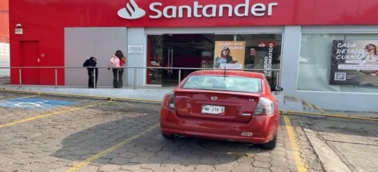 Asaltan sucursal bancaria y se llevan 70,000 pesos en Cuernavaca