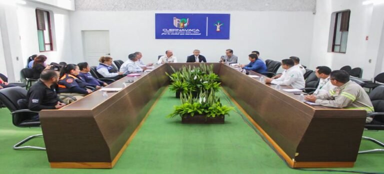 Cuernavaca impulsa coordinación para retirar cableado en desuso