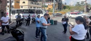 Habitantes se manifiestan por invasión de banquetas en centro de Cuernavaca