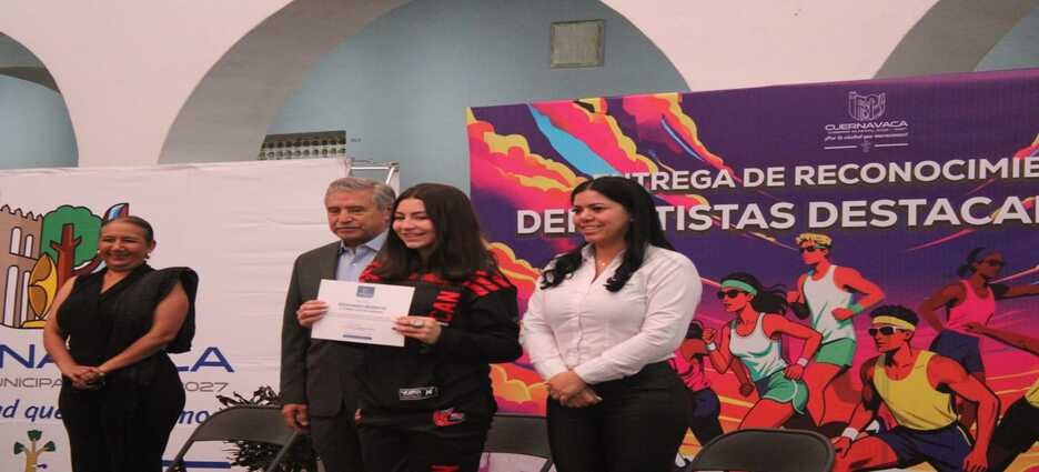 Ayuntamiento de Cuernavaca entrega reconocimientos a deportistas destacados durante el pasado 2025