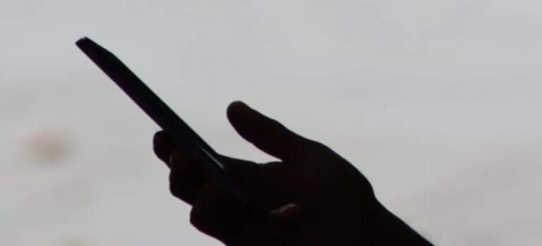 Restricción de celulares en aulas podría implementarse a finales de febrero en Cuernavaca