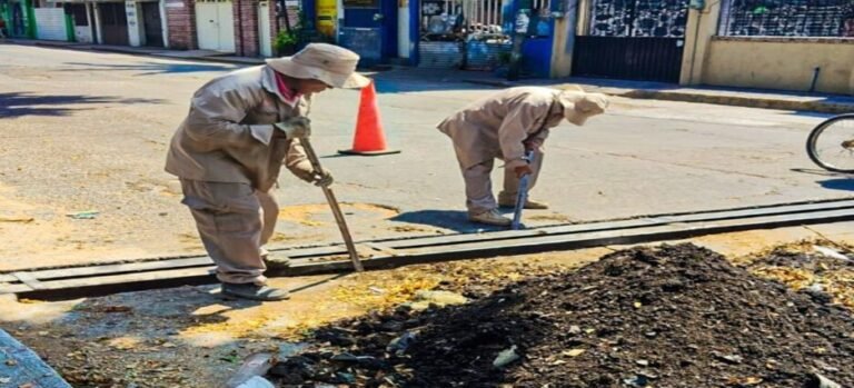 Ayuntamiento comienza trabajos de limpieza en rejillas pluviales de Cuernavaca