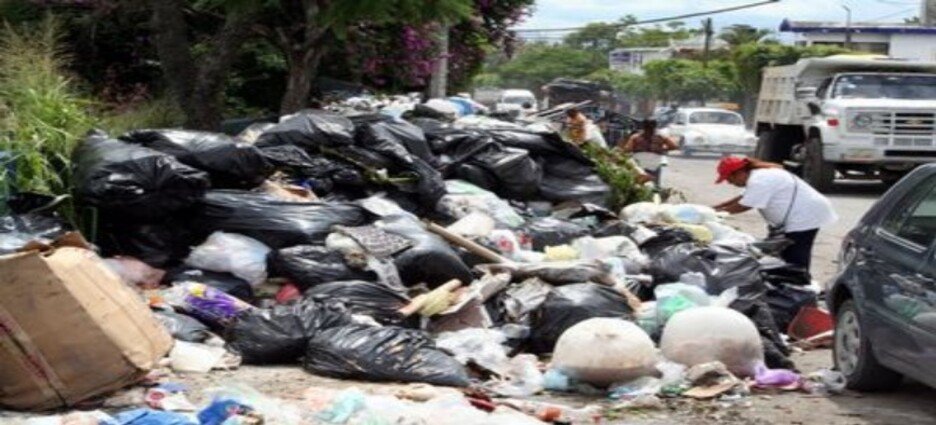 Basura provoca taponamientos e inundaciones en calles en Cuernavaca